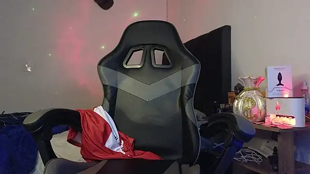 Ades_Lowe Adlı Modelin Canlı XXX Sohbeti