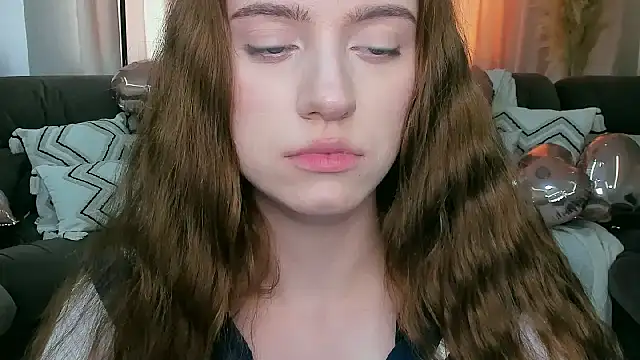 Erica_Kiss: απευθείας συνομιλία ΧΧΧ