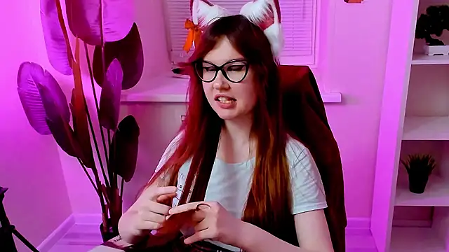 CarolGiggly's Live XXX Chat