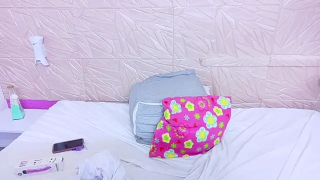 nina_bae Adlı Modelin Canlı XXX Sohbeti