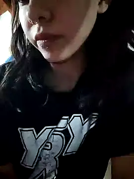 Pertunjukan Kamera Web ludd_oo