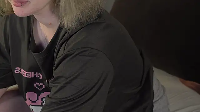 ELLIEJAY Adlı Modelin Canlı XXX Sohbeti