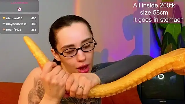 EvaCanton Adlı Modelin Canlı XXX Sohbeti