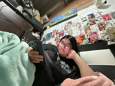 violeta_818 Adlı Modelin Canlı XXX Sohbeti