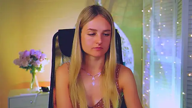 Онлайн чат XXX DeboraLarson