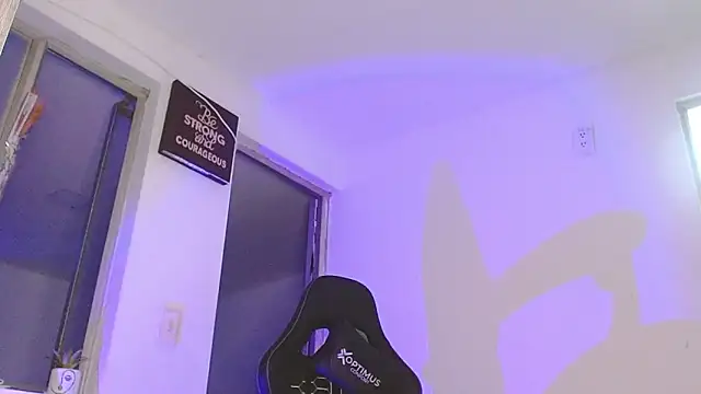 giuliana_andrade: απευθείας συνομιλία ΧΧΧ