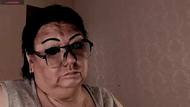 SexxyDreams1 Adlı Modelin Canlı XXX Sohbeti