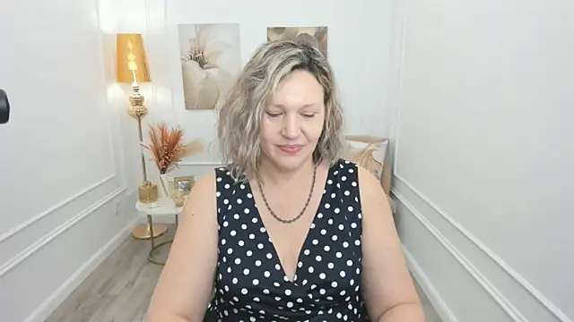 แชท XXX สดของ NinaStarle