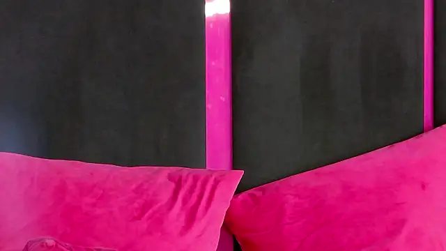 แชท XXX สดของ Evelisse