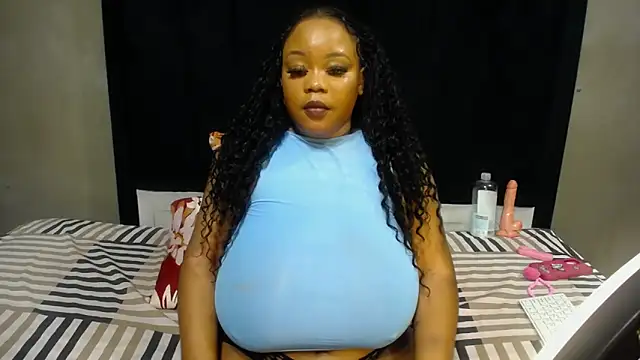 MissBOOBSDIVA21 Adlı Modelin Canlı XXX Sohbeti