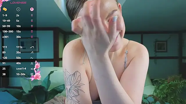 Kirarustle1 Adlı Modelin Canlı XXX Sohbeti