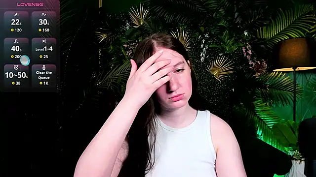 Elisabeth_Binder live XXX chat