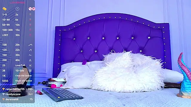 sarah_banks1 live XXX chat