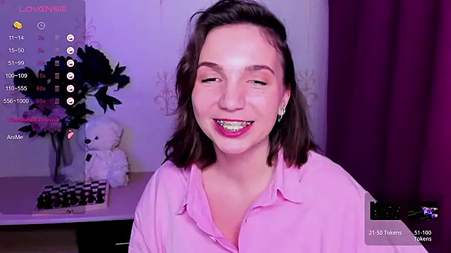 Živý XXX chat KindHazelHere_