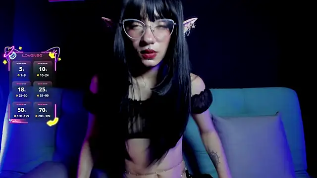 Онлайн чат XXX KittyMadi