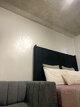 Mercedes_555 Live XXX-chat