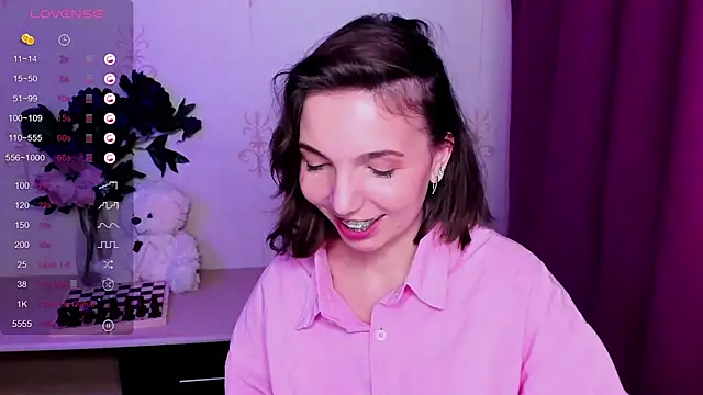 KindHazelHere_ Adlı Modelin Canlı XXX Sohbeti