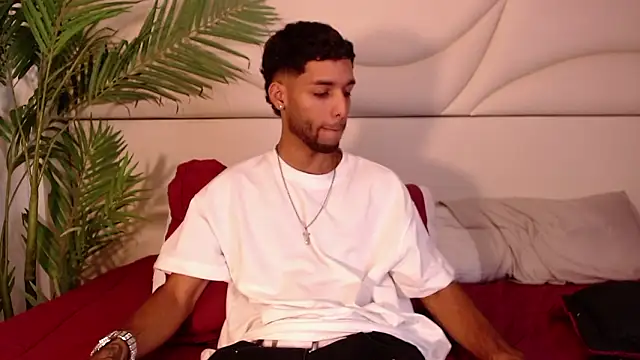 Thiagoferreti Chat XXX in diretta