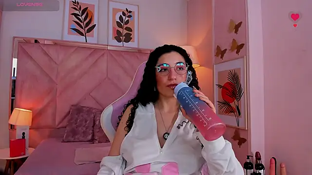 DemiJones_'s Live XXX Chat