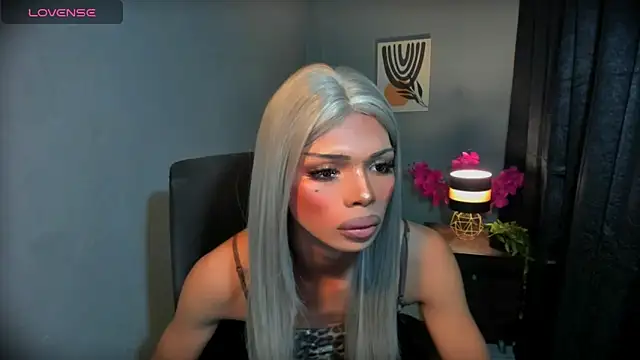 xEllaineCumsLotx Adlı Modelin Web Kamerası Şovu