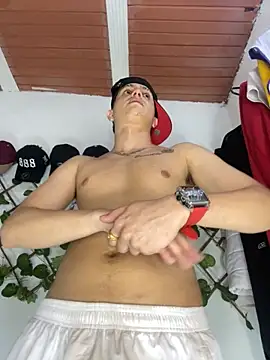 Themasterhades_777 Show in webcam