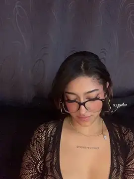 LilithMonette: απευθείας συνομιλία ΧΧΧ