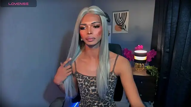 xEllaineCumsLotx 网络视讯表演