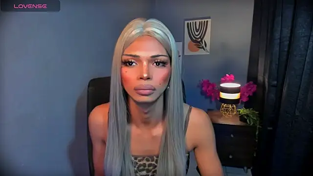 xEllaineCumsLotx Show Webcam