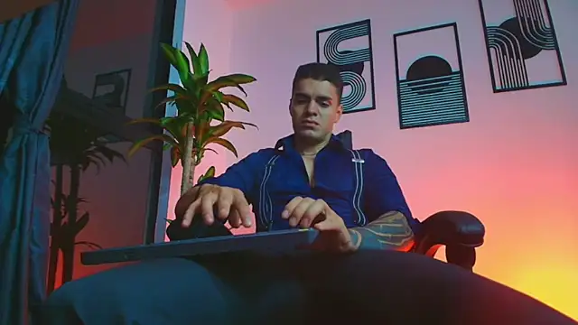 ALPHA_DOMINUS_: вебкам-шоу