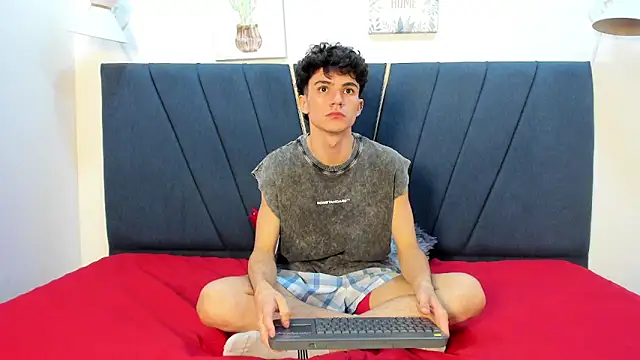 esteban_cum18 – Kamerová šou