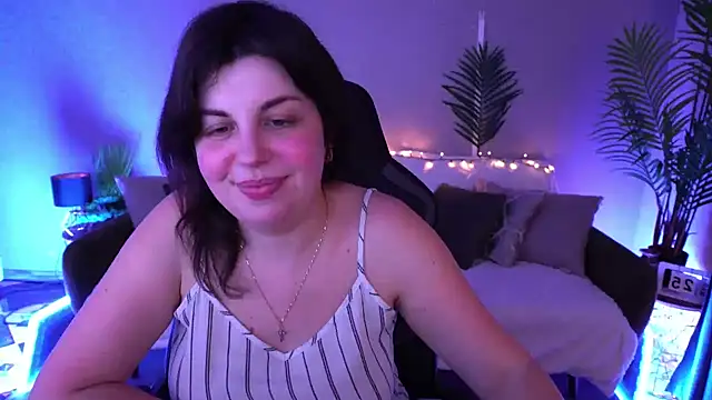 MirandaWong's Live XXX Chat