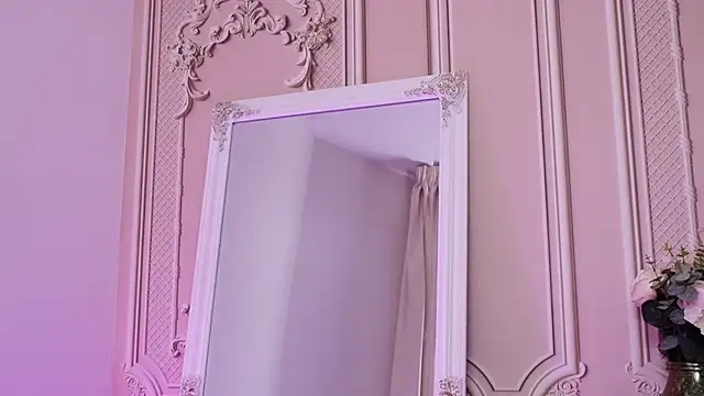 LucyAddison Live XXX-chat