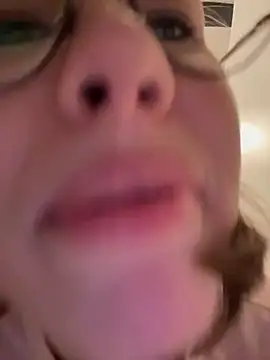 Chatroom XXX en direct de RinaCat