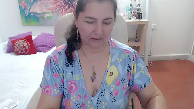 Онлайн чат XXX leonela_69