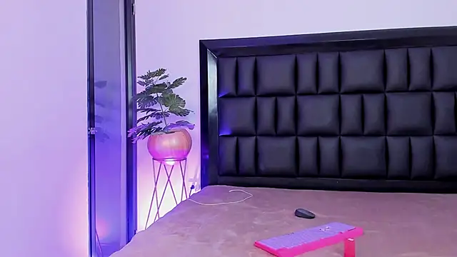 mia_roosee1 Chat XXX live