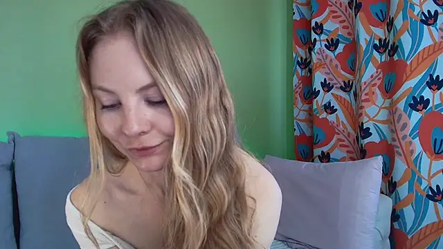 Cuddle_Catn Live XXX chat