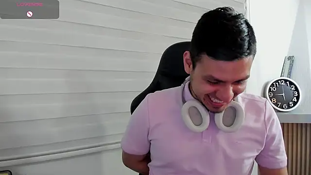 Онлайн чат XXX Rick_Adams