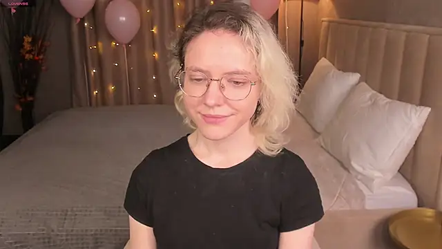 HottoKori Adlı Modelin Canlı XXX Sohbeti