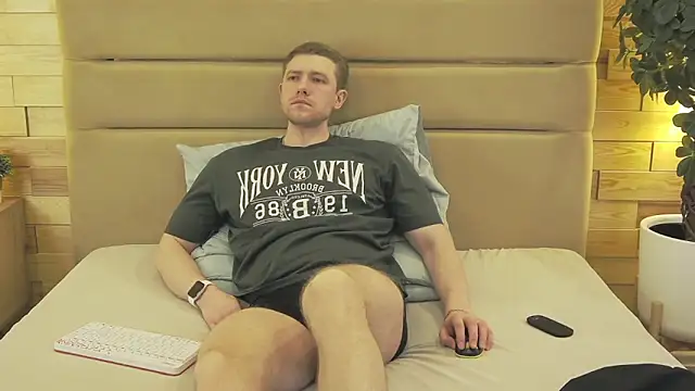 EthanPinkman 在線直播表演