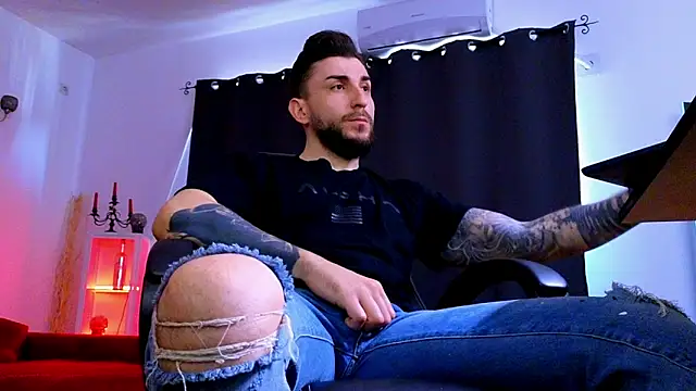 MightyAaron66 现场XXX聊天