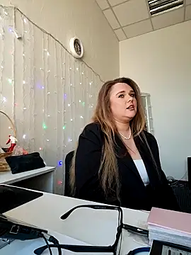 Juicy_PeachLux Chat XXX in diretta