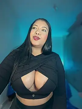 cami_ortiz__ Show in webcam