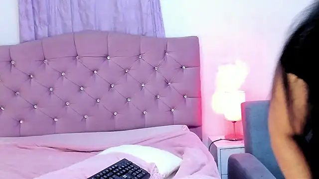 Latinabombsheell's Live XXX Chat