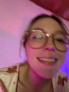 ReenKitty 现场XXX聊天