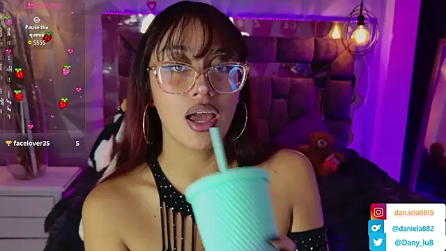 leyla_collinss 现场XXX聊天