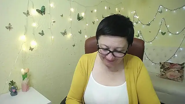 EmilyL0ve 现场XXX聊天