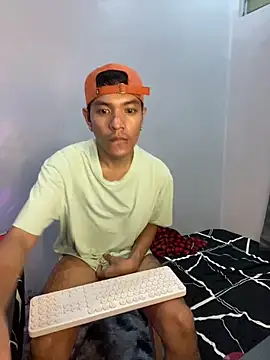 XXX chat uživo modela asian_darlingcummersxXx