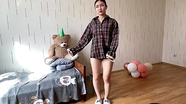 YourMiIa: απευθείας συνομιλία ΧΧΧ