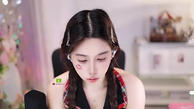 Živý XXX chat SleepArtist