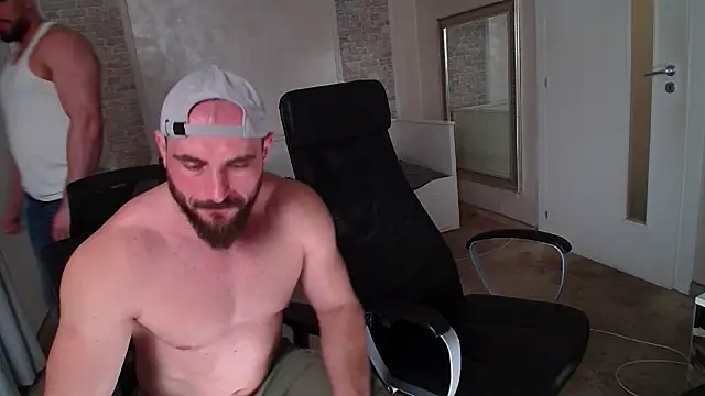 IvanHydee webcam show